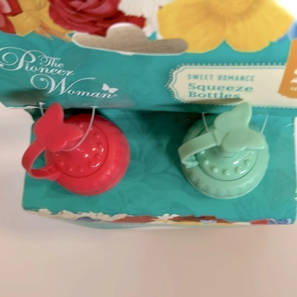 Pioneer Woman Plastic Dispenser Bottle Sweet Romance & Teal Check 2Pc Set New